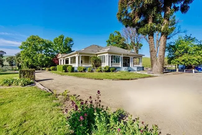 610 San Felipe Road, Gilroy, California 95020