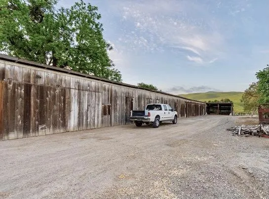 610 San Felipe Road, Gilroy, California 95020