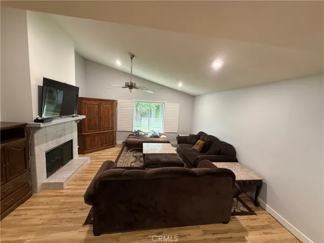 1854 Cougar Lane, Clovis, California 93611