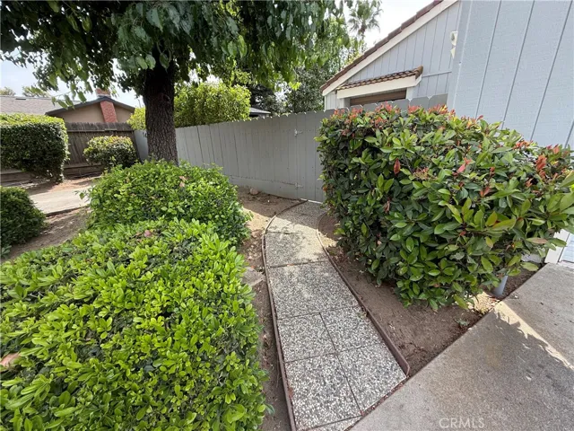 1854 Cougar Lane, Clovis, California 93611