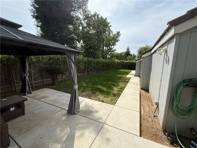 1854 Cougar Lane, Clovis, California 93611