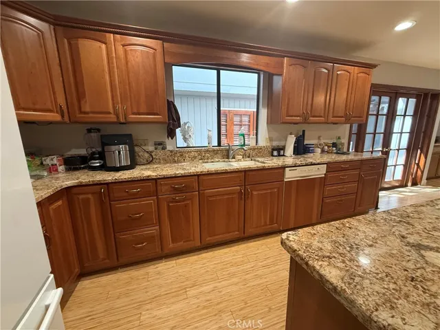 1854 Cougar Lane, Clovis, California 93611