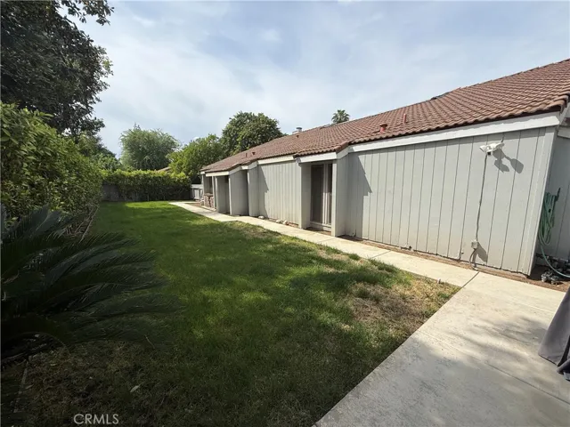 1854 Cougar Lane, Clovis, California 93611