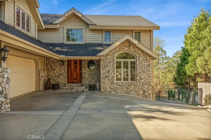 Love the Level Entry & Fenced Yard with Sooo Much Parking!!