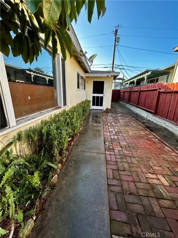 Back unit private entrance