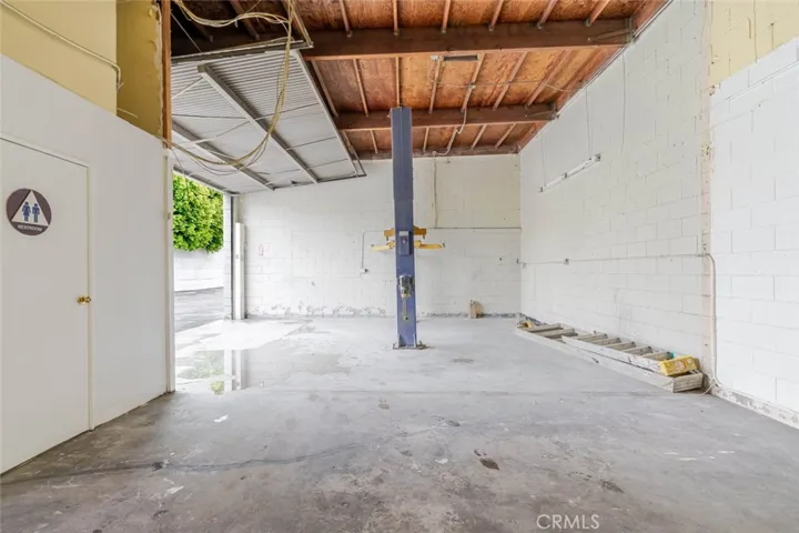 7820 Lankershim Boulevard, North Hollywood, California 91605