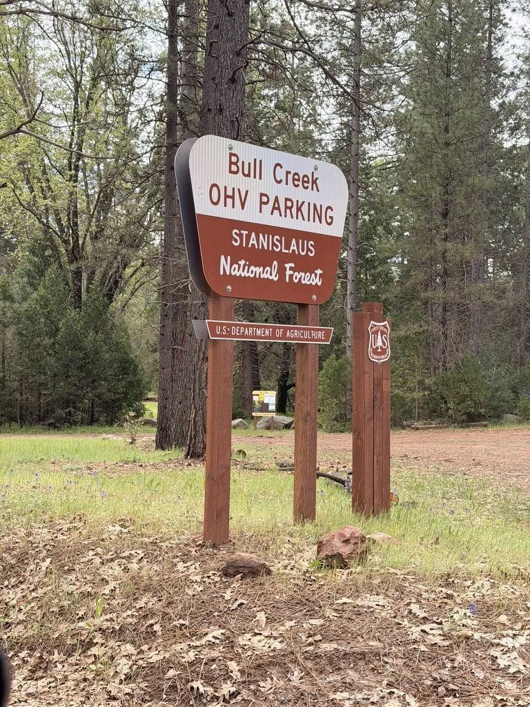 OHV Parking. Some Pictures are for Directional Purposes/Locations to assist Buyers/Buyers Agents with locating property.