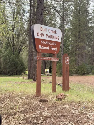 OHV Parking. Some Pictures are for Directional Purposes/Locations to assist Buyers/Buyers Agents with locating property.