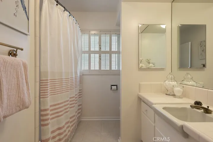 Guest Bathroom in hall