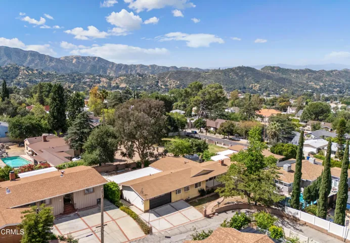 6940 BellClaire-1