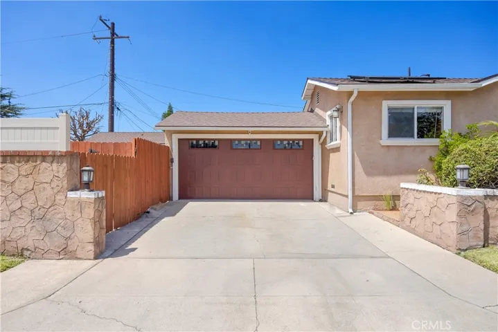 2 car garage and backyard access