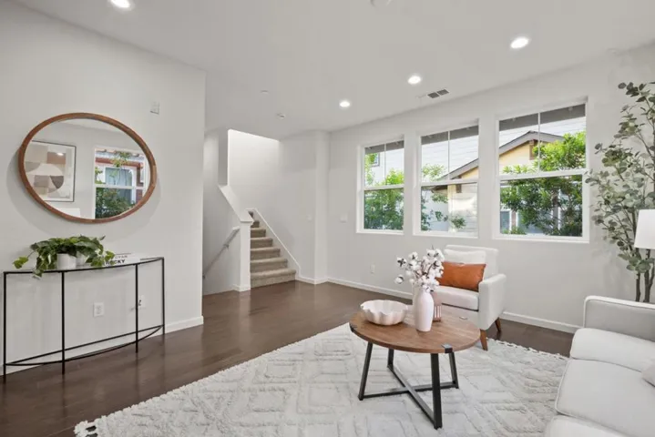 2104 Vincenzo, San Jose, California 95133