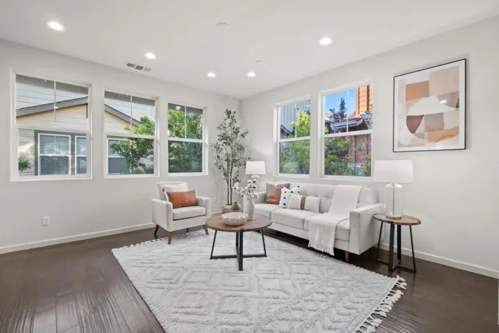 2104 Vincenzo, San Jose, California 95133