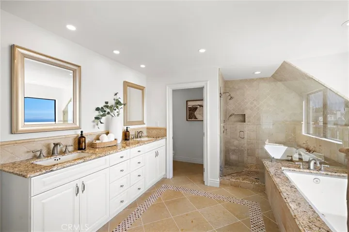 725 Balboa Avenue, Laguna Beach, California 92651