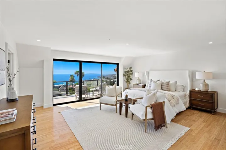 725 Balboa Avenue, Laguna Beach, California 92651