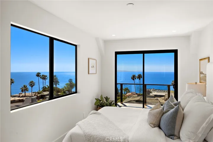 725 Balboa Avenue, Laguna Beach, California 92651