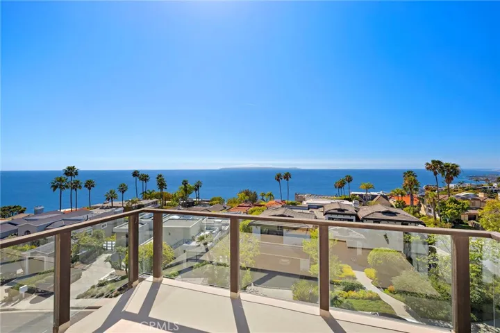 725 Balboa Avenue, Laguna Beach, California 92651