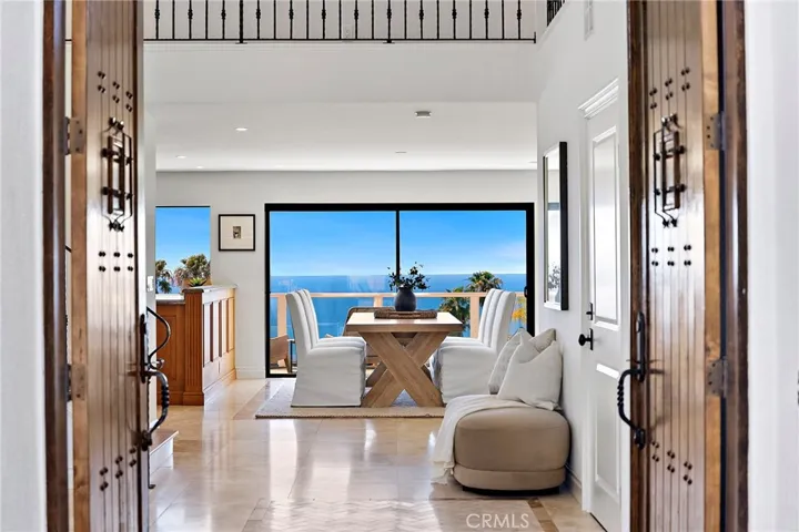 725 Balboa Avenue, Laguna Beach, California 92651