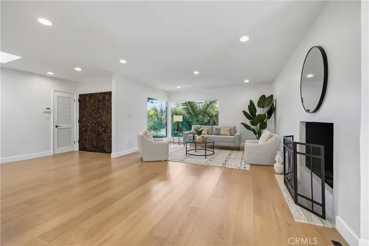 11500 Dona Cecilia, Studio City, California 91604