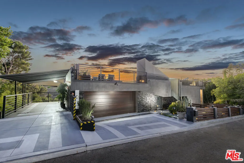 2271 Gloaming Way, Beverly Hills, California 90210 — photo 4