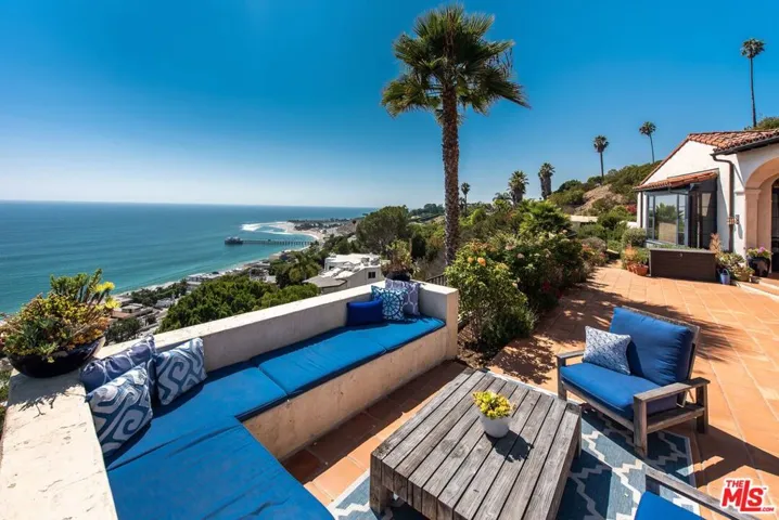 22800 Beckledge Terrace, Malibu, California 90265