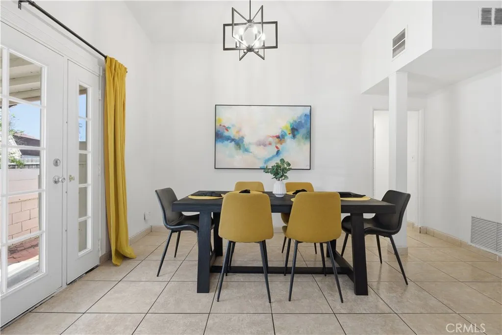 main house dining area