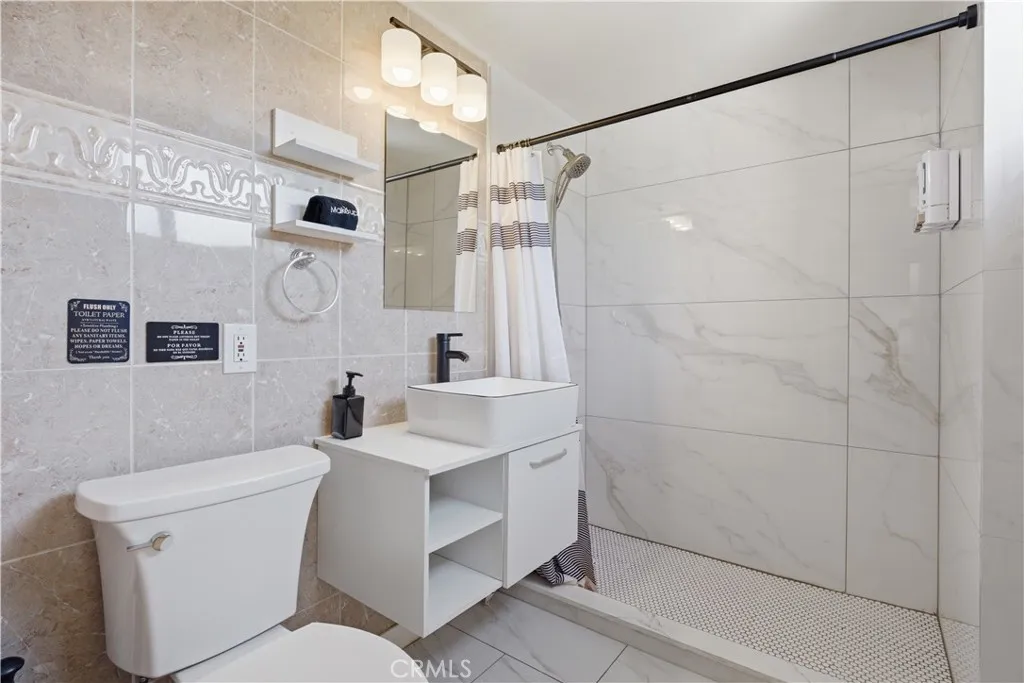 main house master bathroom