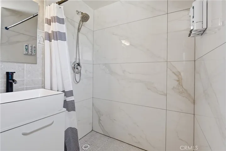 main house master bathroom