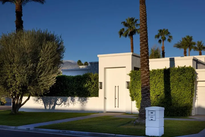 052_70445_mottle_circle_31_938