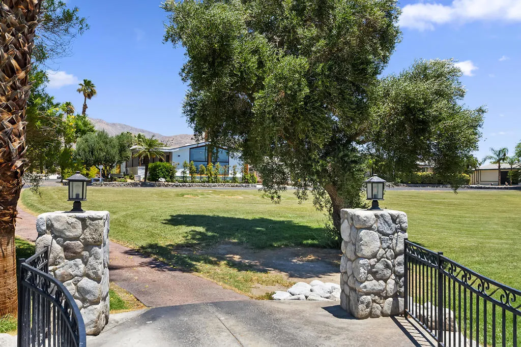 SV Walkway