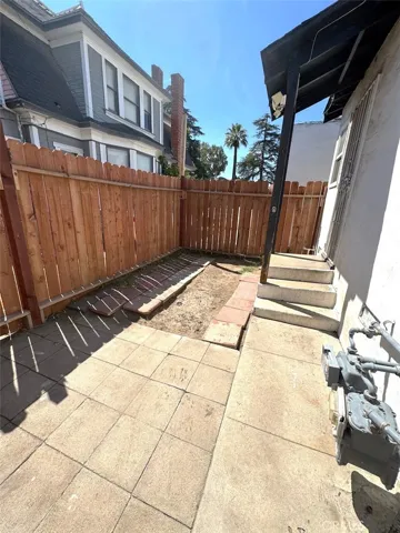 592 N La Cadena, Colton, California 92324