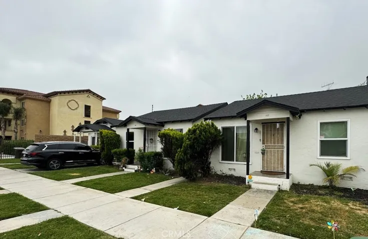 592 N La Cadena, Colton, California 92324