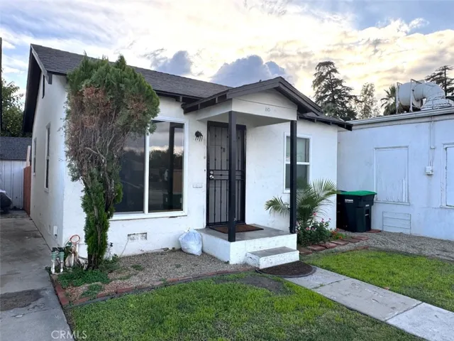 592 N La Cadena, Colton, California 92324