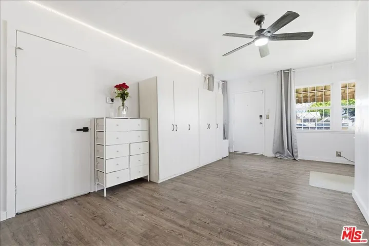1232 W 74th Street, Los Angeles, California 90044