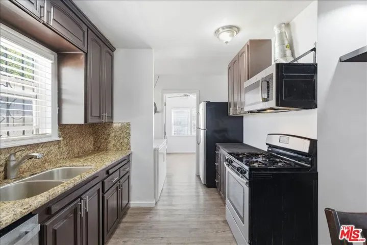 1232 W 74th Street, Los Angeles, California 90044
