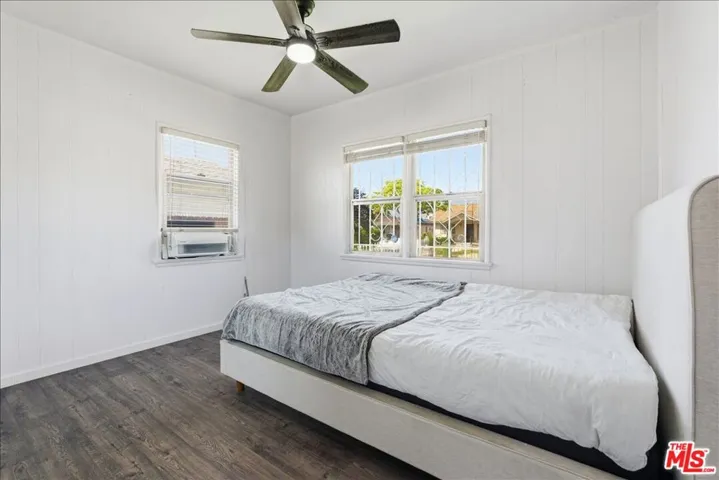1232 W 74th Street, Los Angeles, California 90044