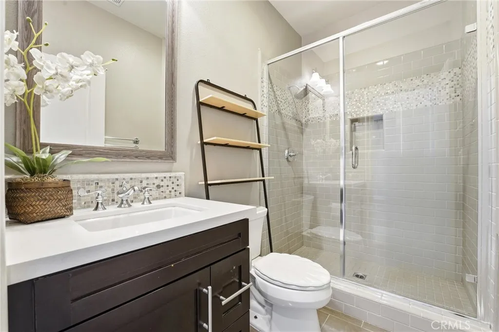 En-suite bath