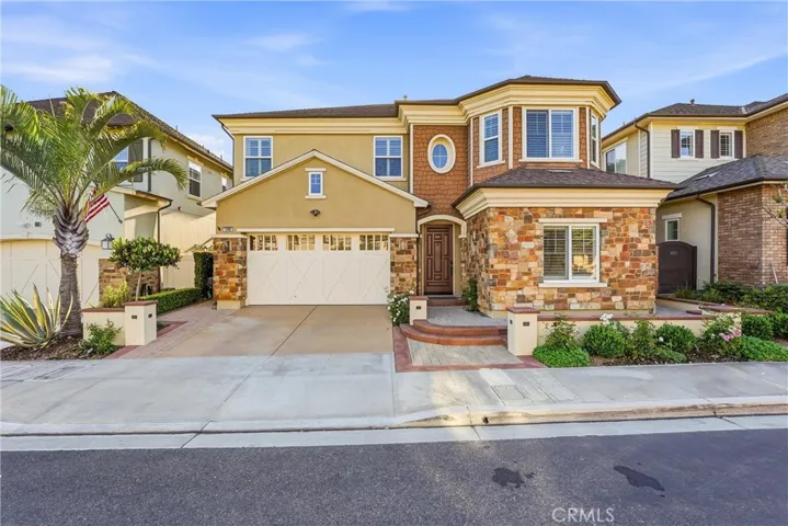 17491 Oakbluffs Lane, Huntington Beach, California 92649