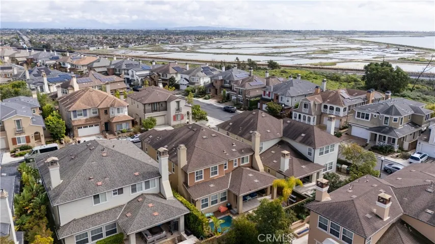 17491 Oakbluffs Lane, Huntington Beach, California 92649