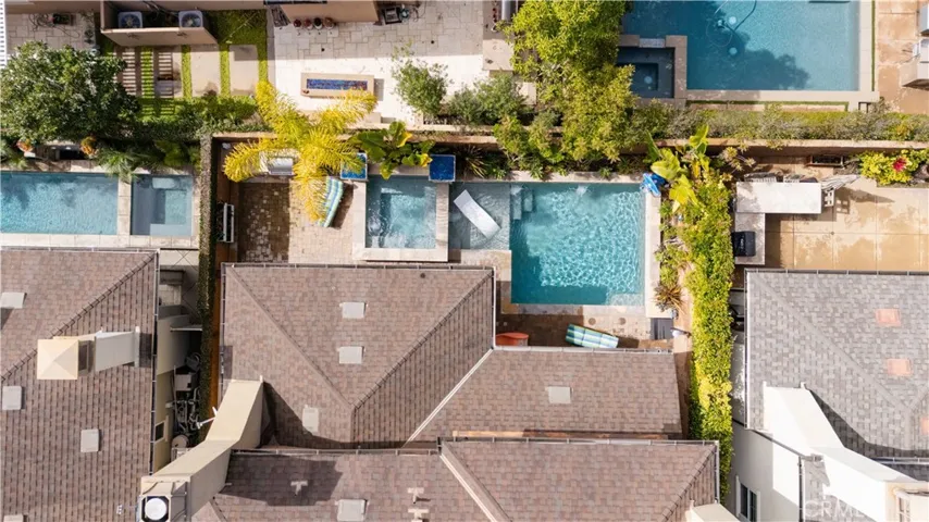 17491 Oakbluffs Lane, Huntington Beach, California 92649
