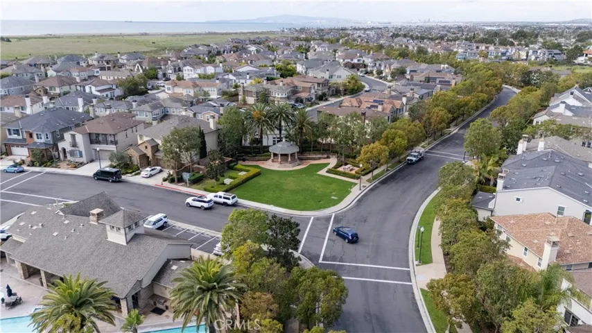 17491 Oakbluffs Lane, Huntington Beach, California 92649
