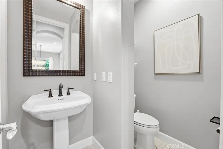 17491 Oakbluffs Lane, Huntington Beach, California 92649
