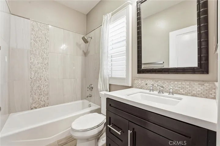En-suite bath