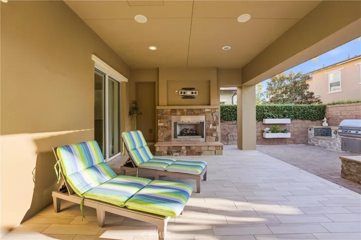 17491 Oakbluffs Lane, Huntington Beach, California 92649
