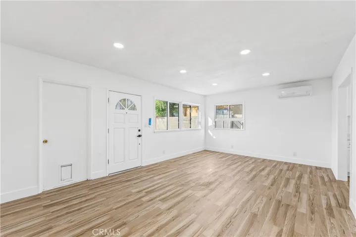 14840 Polk Street, Sylmar, California 91342