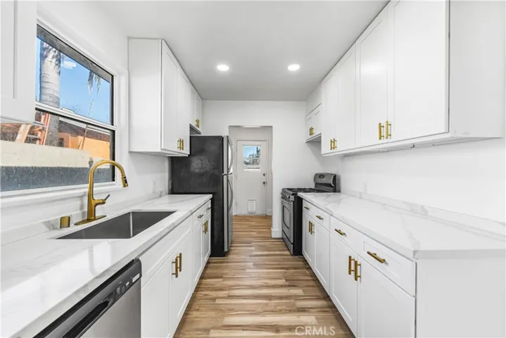 14840 Polk Street, Sylmar, California 91342