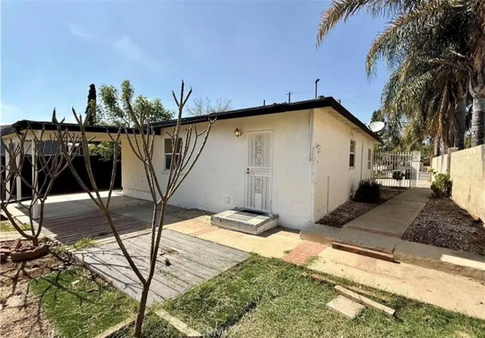 14840 Polk Street, Sylmar, California 91342
