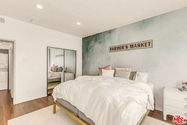 14050 Magnolia Boulevard 312, Sherman Oaks, California 91423