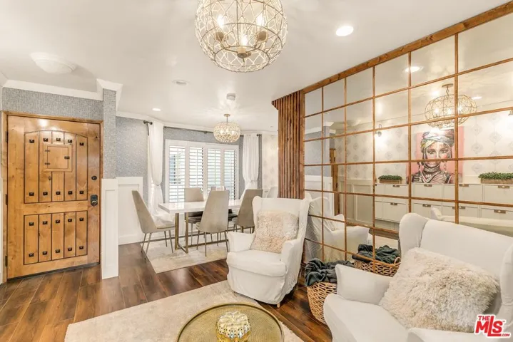 14050 Magnolia Boulevard 312, Sherman Oaks, California 91423