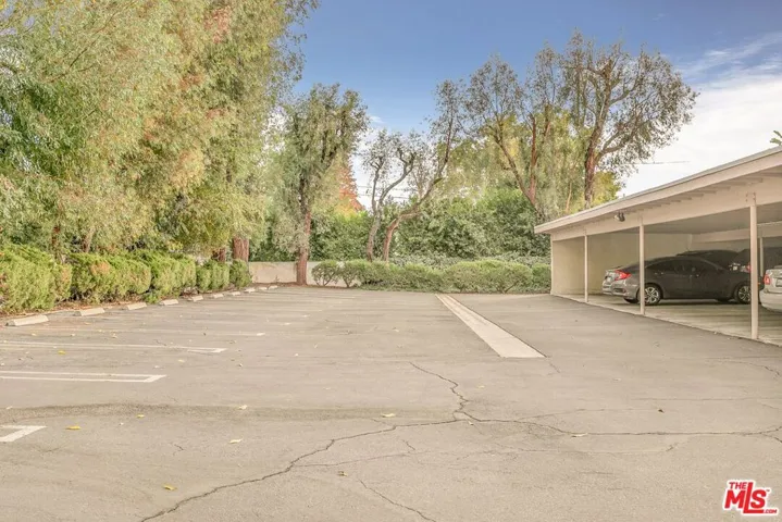 14050 Magnolia Boulevard 312, Sherman Oaks, California 91423